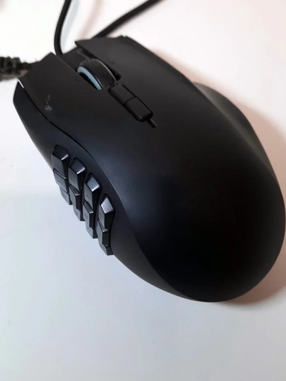 Razer Naga Chroma Gaming Mouse Unisex OS Black RZ01-0161 MMO Wired RGB